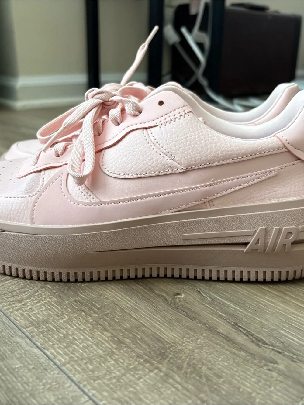 Nike Women's Low-Top Sneakers in Pale Pink